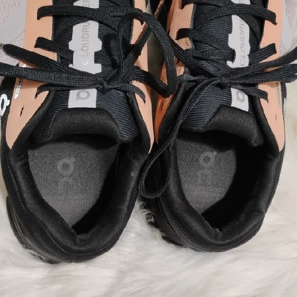SALE! On Cloud Running Fade Black Peach Sneakers Sz.7 Gently Worn - Picture 7 of 10